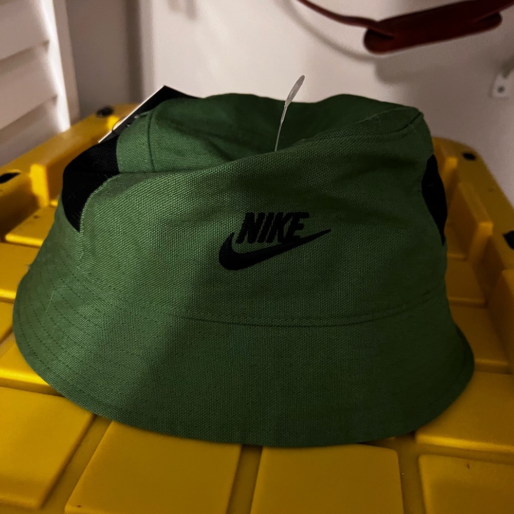 Nike Bucket hat with stash